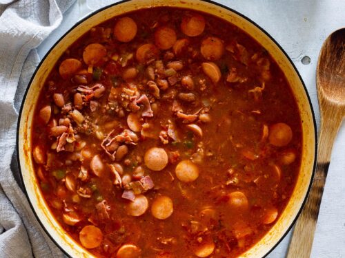 Frijoles charros.