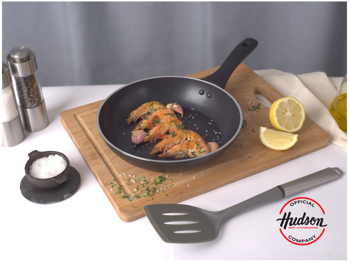 Espátula Calada Hudson Con Mango De Acero Inoxidable
