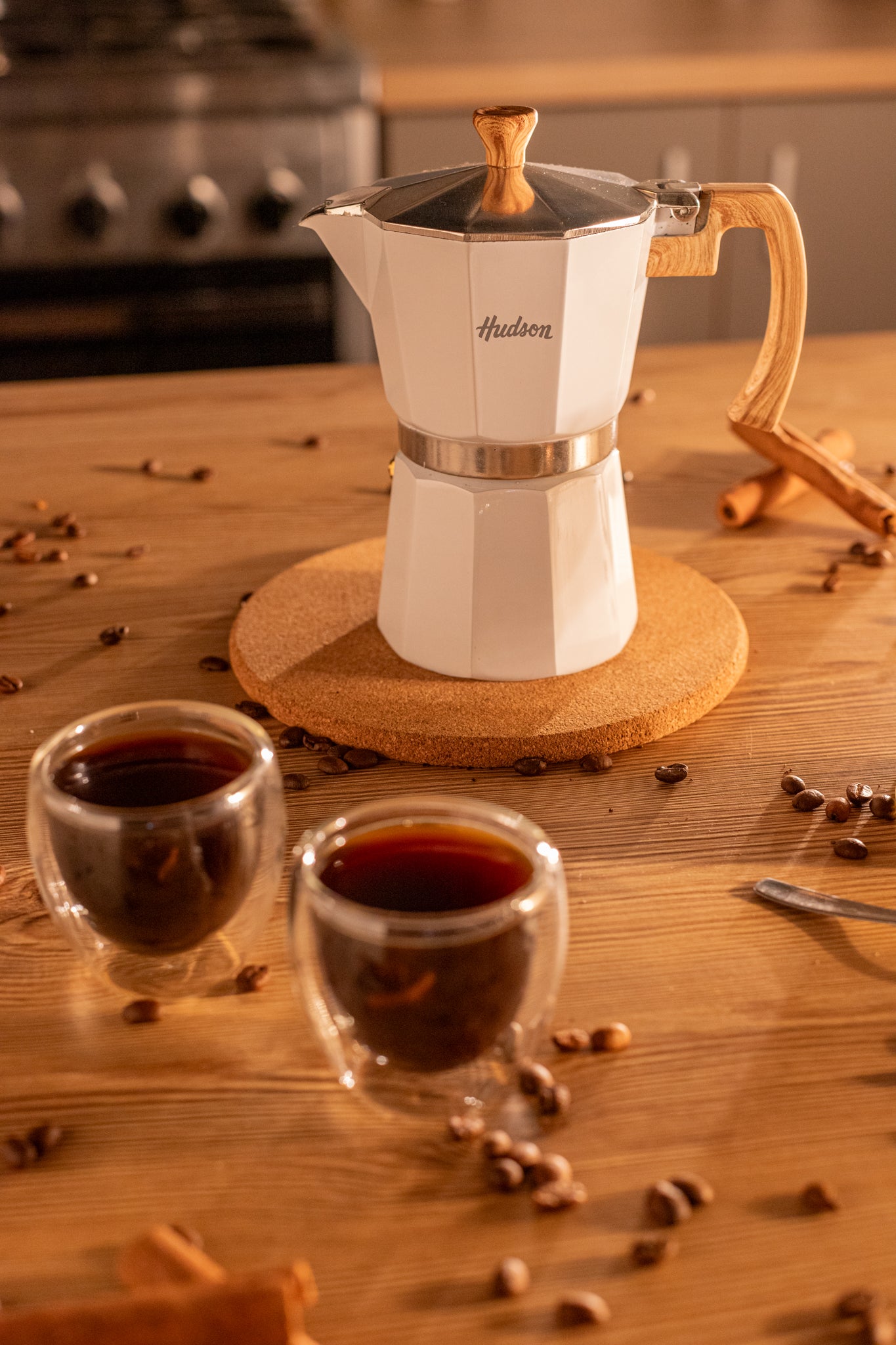 Cafetera Aluminio Blanca Tipo Italiana Induccion 9 Tazas